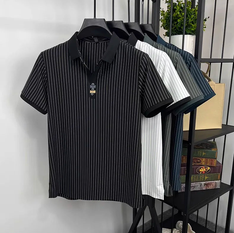 Camisa pólo masculina  com design listrado