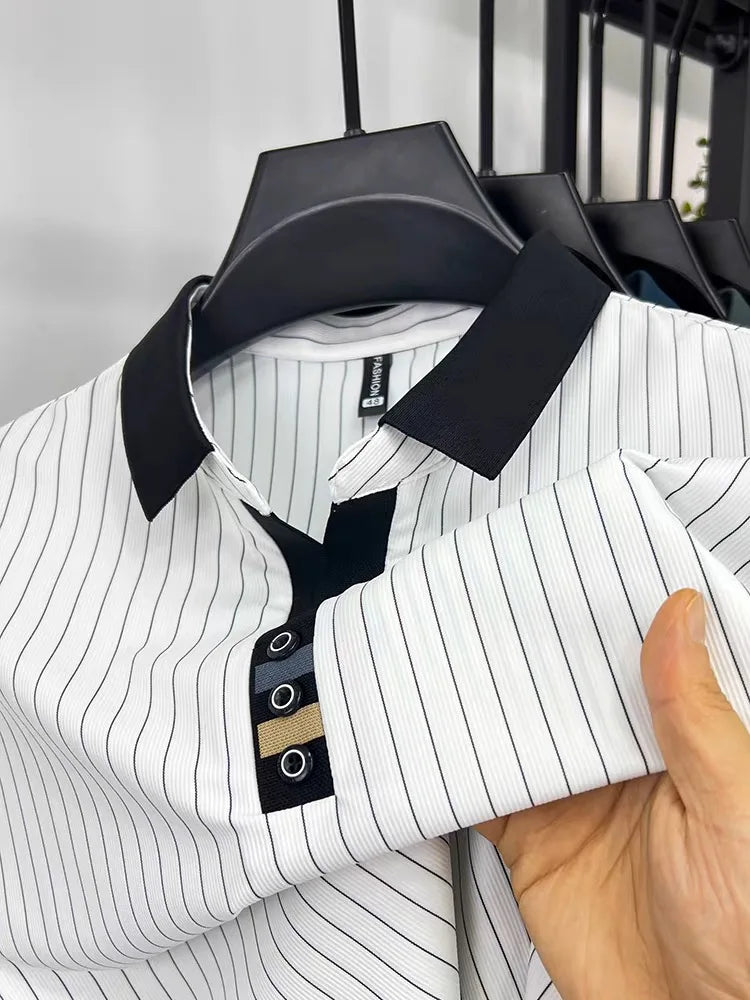 Camisa pólo masculina  com design listrado